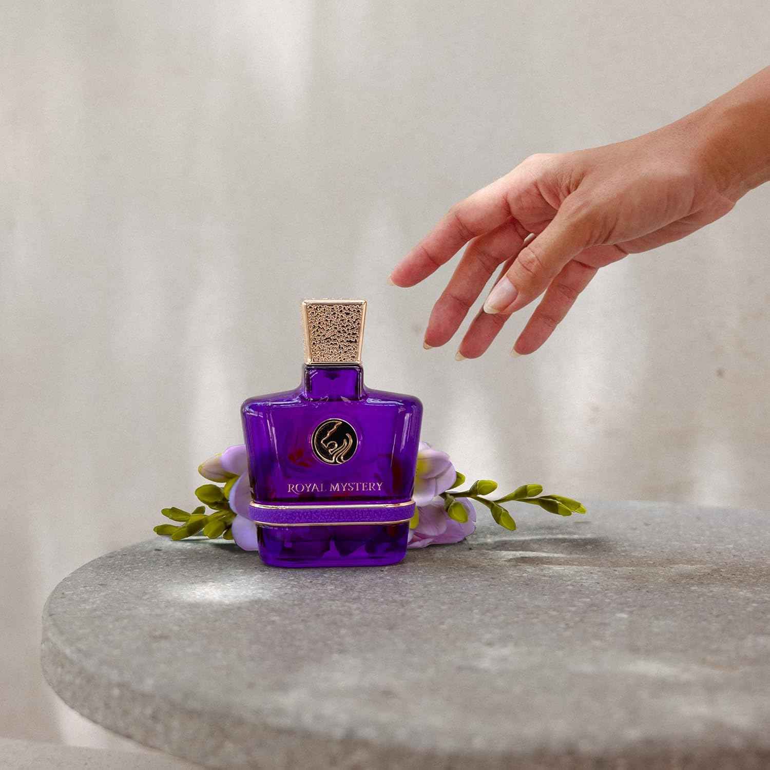 Swiss Arabian - Perfume Royal Mystery - 100ml - Eau de Parfum - Fragancia Femenina - Familia olfativa Chipre Frutal - Elegante y Sofisticada